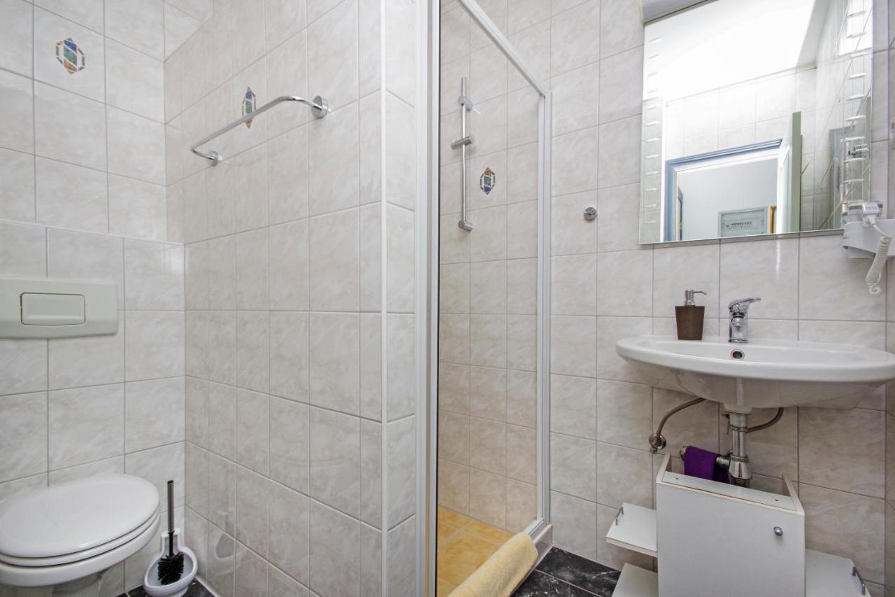 Matanovi Dvori Md Apartments Макарска Экстерьер фото